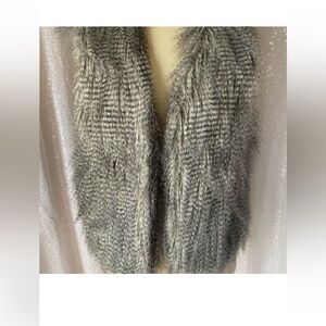 Chic Gray Faux Fur Vest